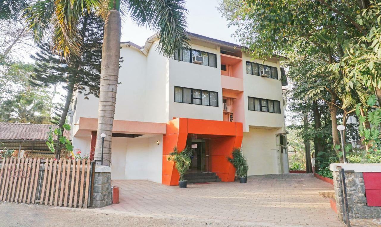 Hotel Lions Den 罗纳瓦拉 外观 照片