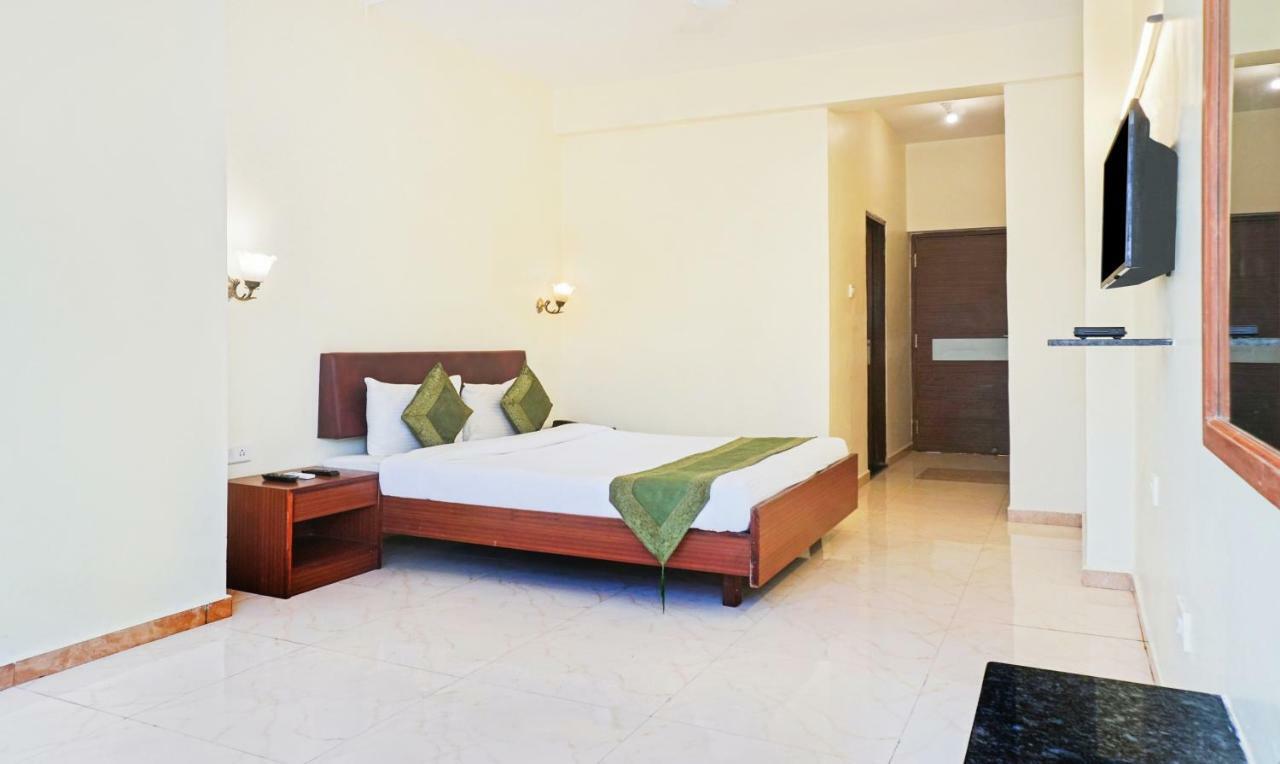 Hotel Lions Den 罗纳瓦拉 外观 照片