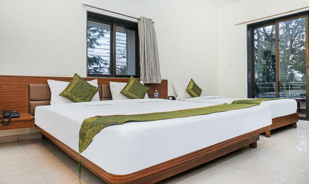 Hotel Lions Den 罗纳瓦拉 外观 照片